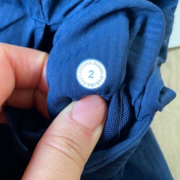 Beyond the studio 25” crop true navy size 2 lululemon nwt - Picture 6 of 16